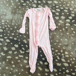 Magnetic me footsie 3 to 6 months